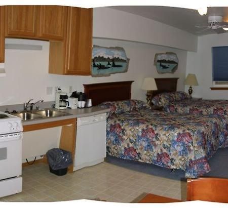 Frontier Suites Hotel In Juneau Buitenkant foto