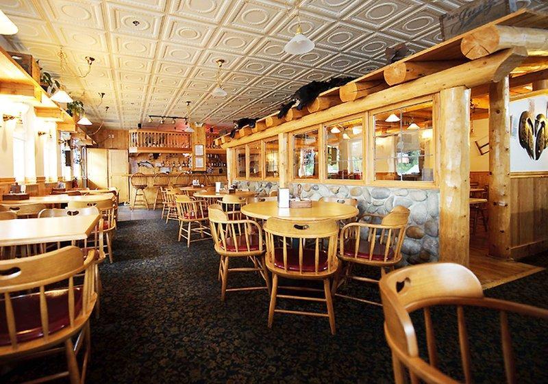 Frontier Suites Hotel In Juneau Buitenkant foto