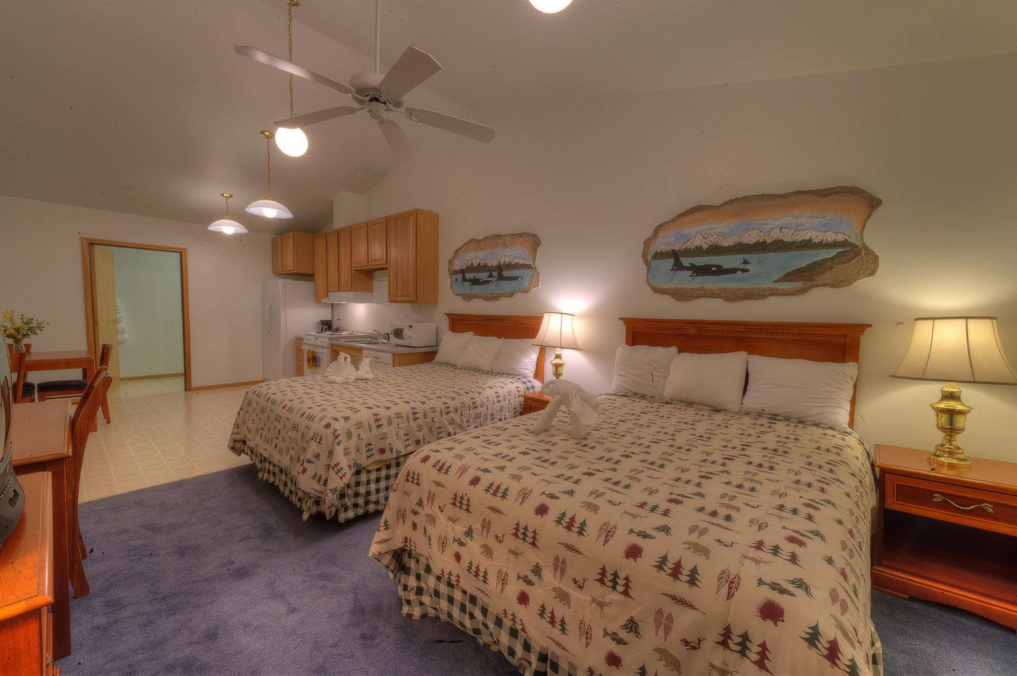 Frontier Suites Hotel In Juneau Buitenkant foto